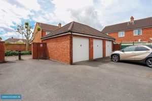 Garage/Parking- click for photo gallery